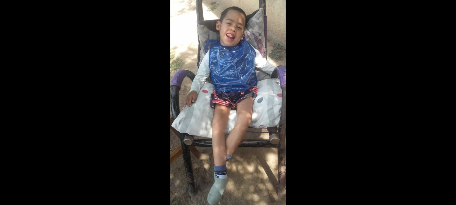Jonas necesita una silla postural