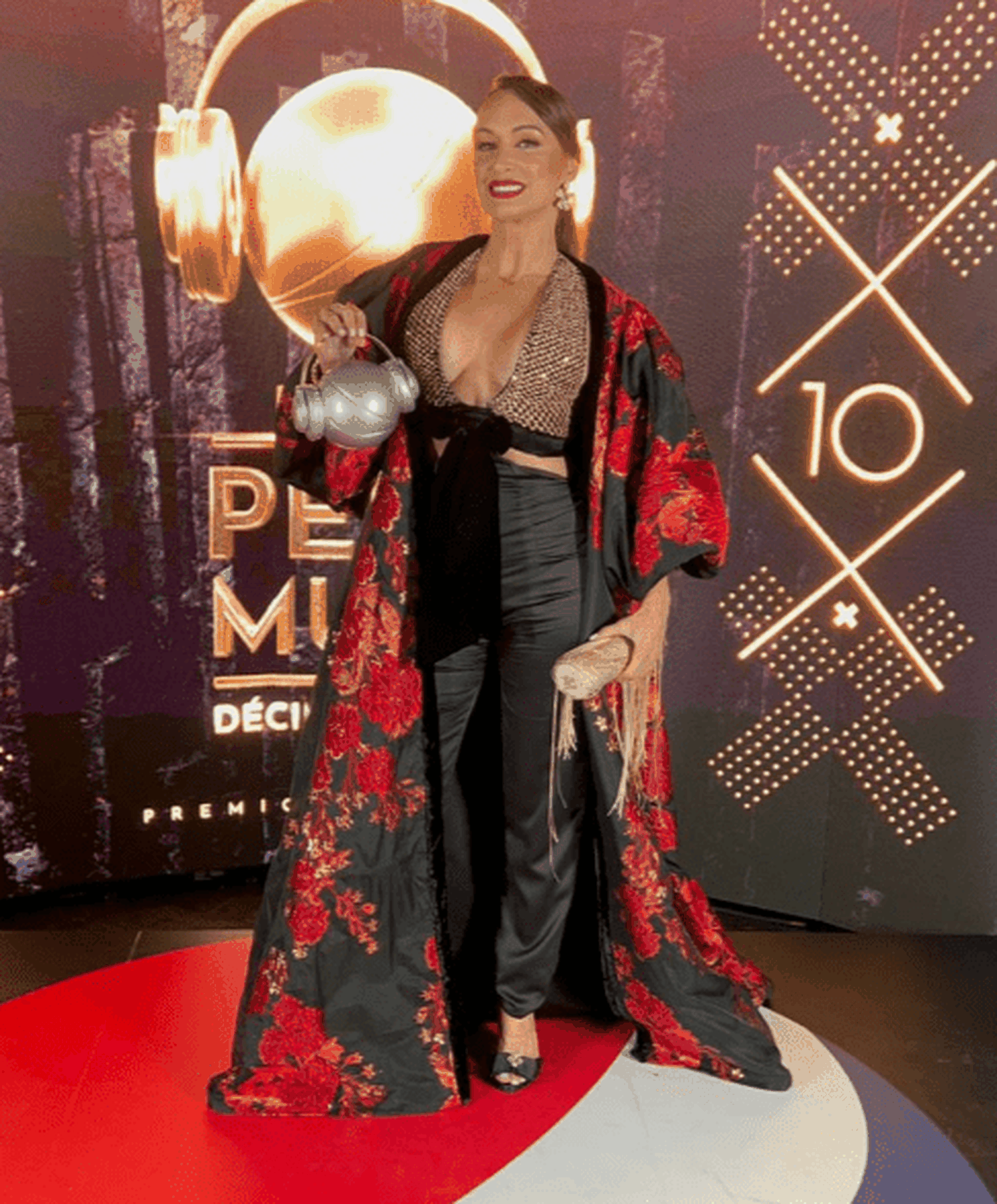 Dora Mazzone deslumbró con su capa en los Pepsi Music.