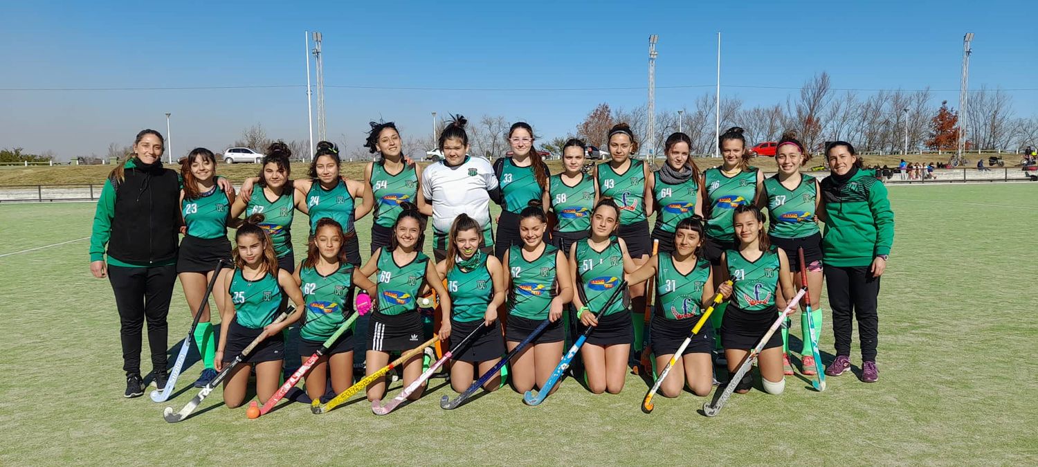 La actividad del hockey fue intensa el pasado fin de semana en la cancha municipal de piso sintético.