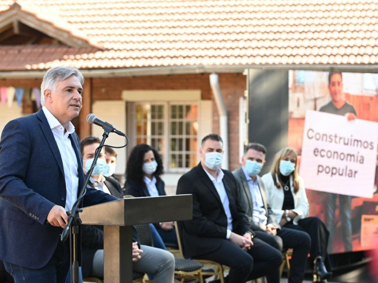 Ciudad de Córdoba: Llaryora inauguró el primer centro municipal de asistencia comunitaria contra las adicciones