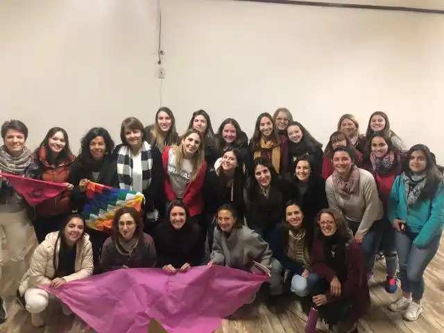 Bravas dictó una charla taller
