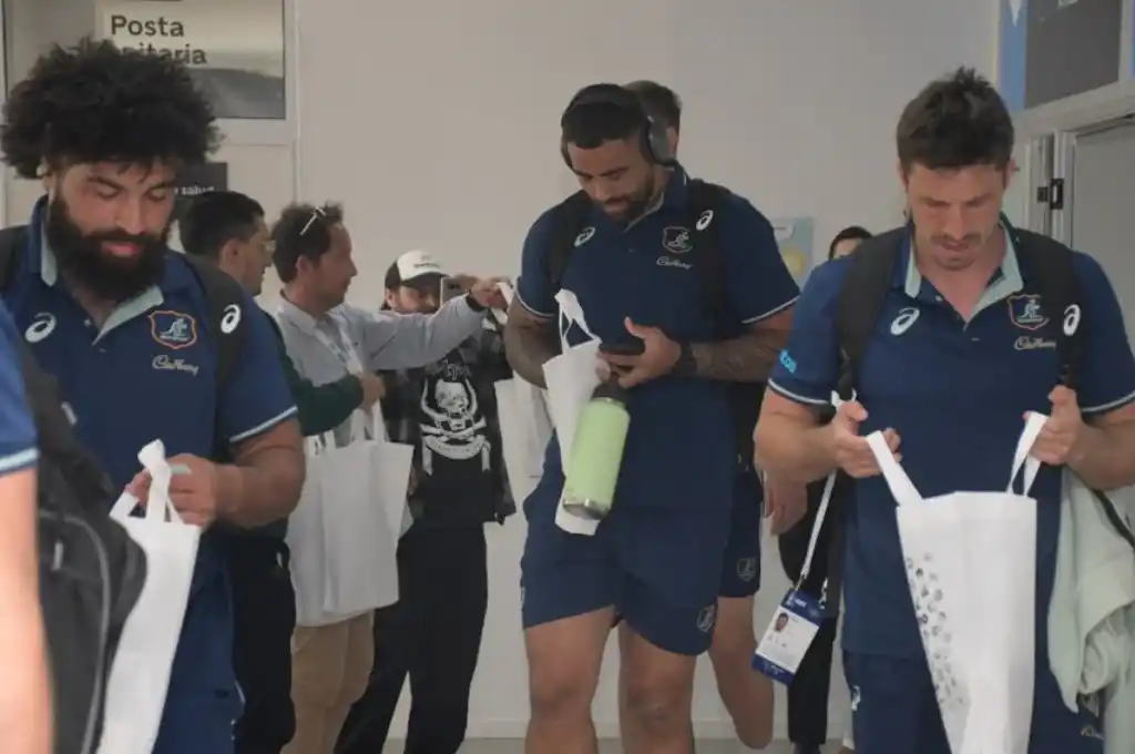 Recibieron a la selección australiana con alfajores santafesino.