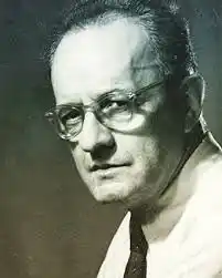 Amaro Villanueva: poeta, archivista y “gauchipolítico”