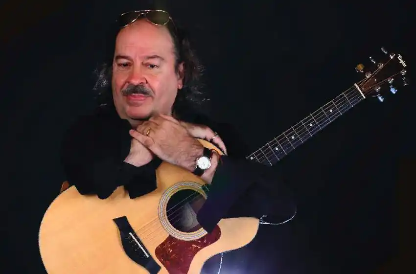 Lito Nebbia llega con libro, fotos y música a Rosario