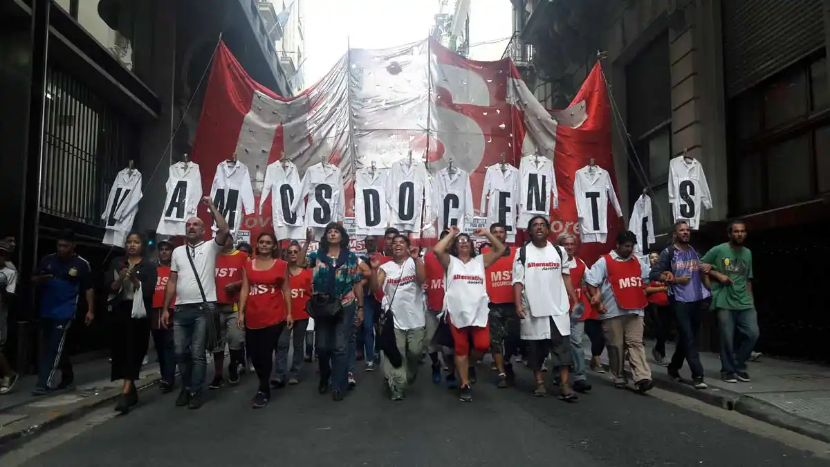 Suspendieron el fallo que obliga a convocar una paritaria nacional docente