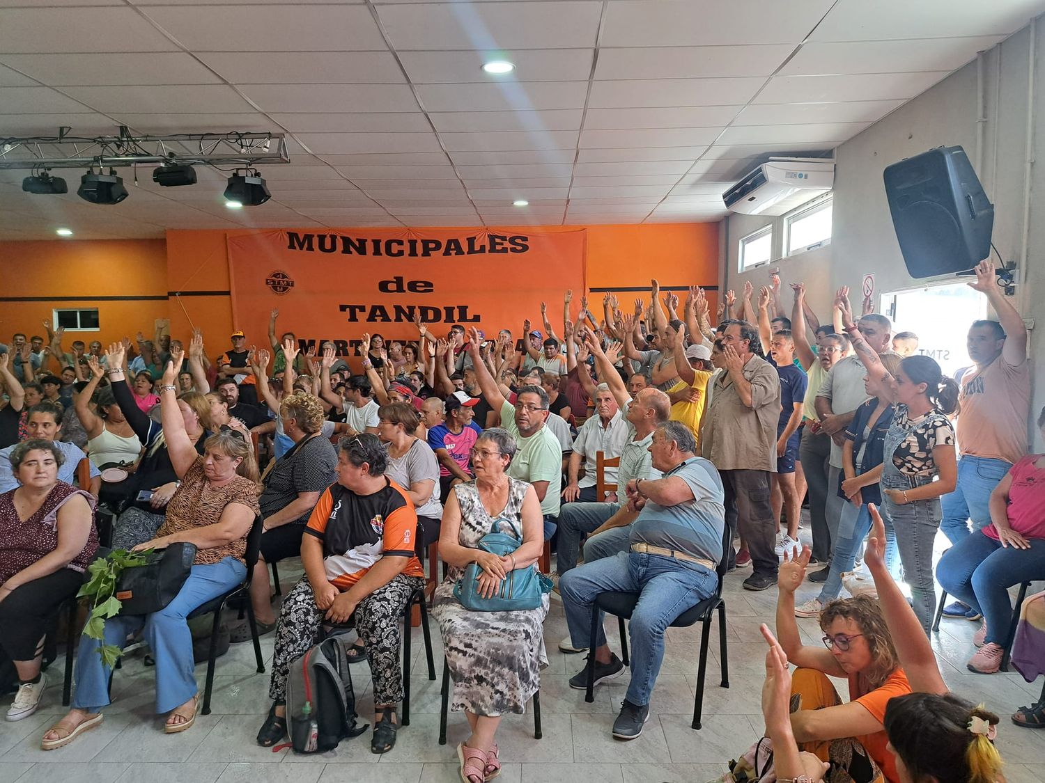 El Sindicato de Municipales celebró la asamblea general y analizó la marcha de las negociaciones paritarias.