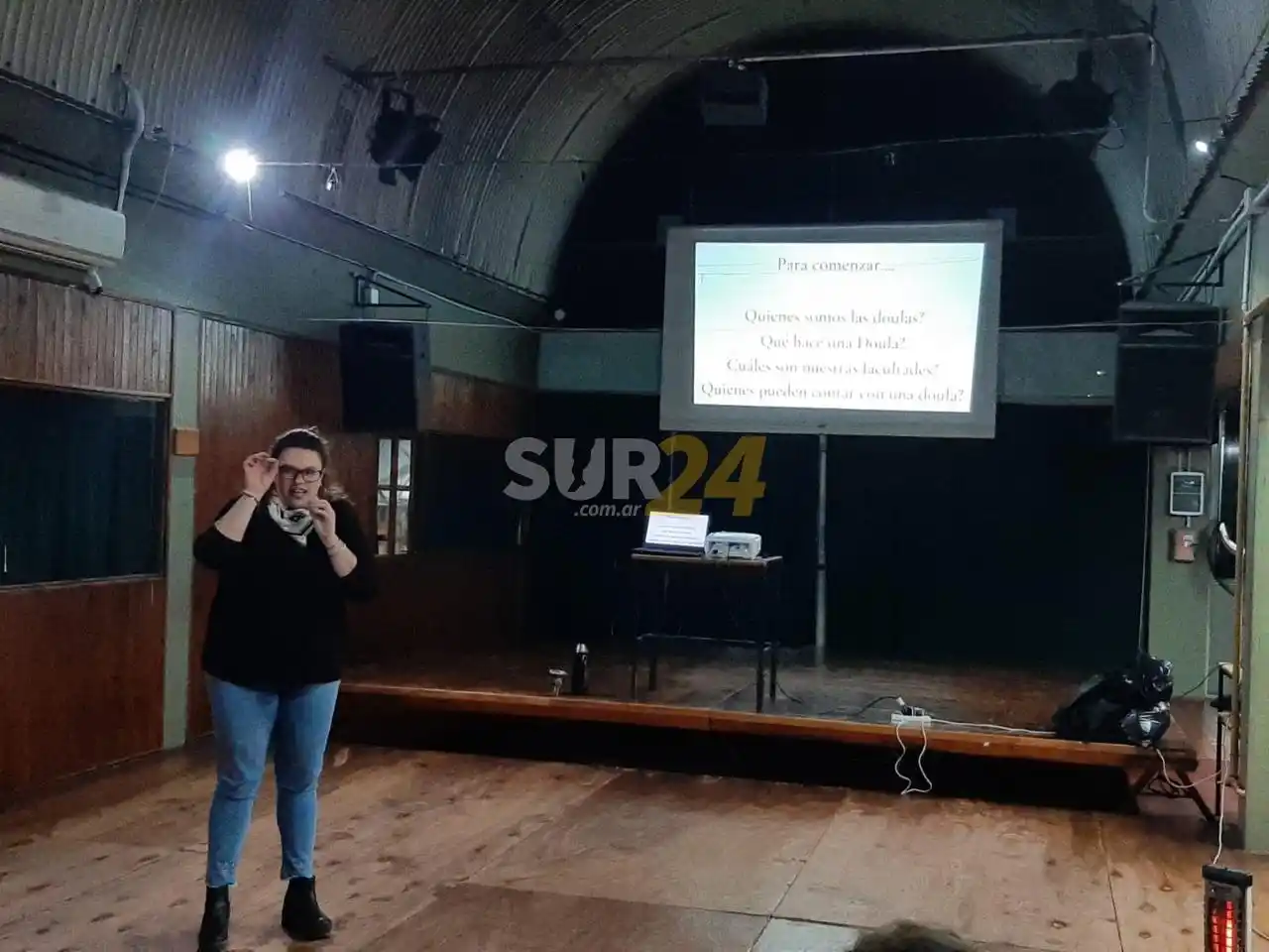 ‘Doula’ disertó sobre nuestros derechos a un parto respetado 