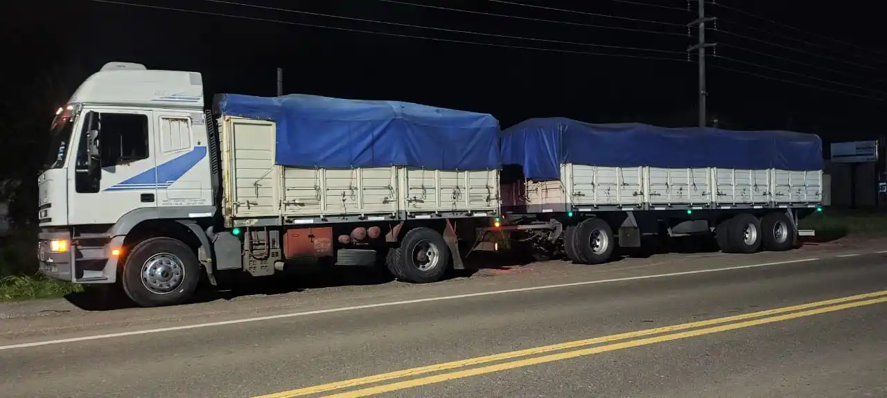 Camión accidente ruta 8