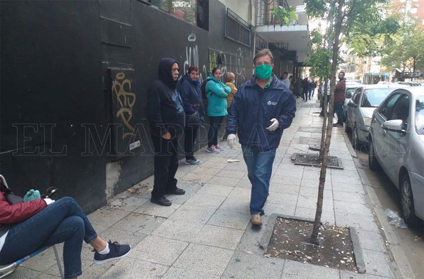Los bancos como caldo de cultivo: "Estoy desde las 4 de la madrugada"