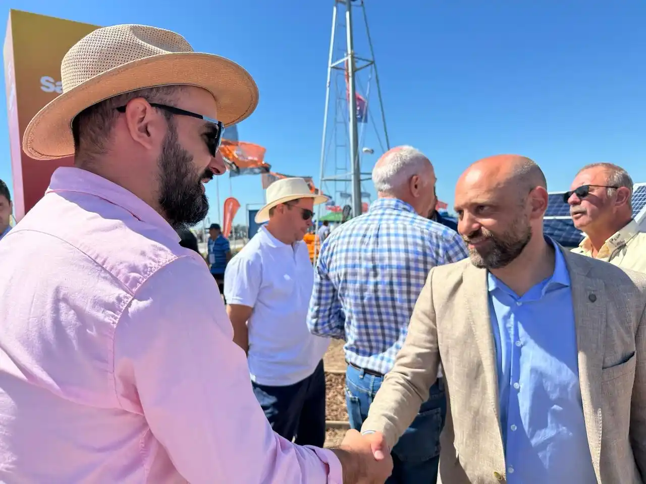 El ministro Puccini en su visita a Expoagro. Foto: GSF