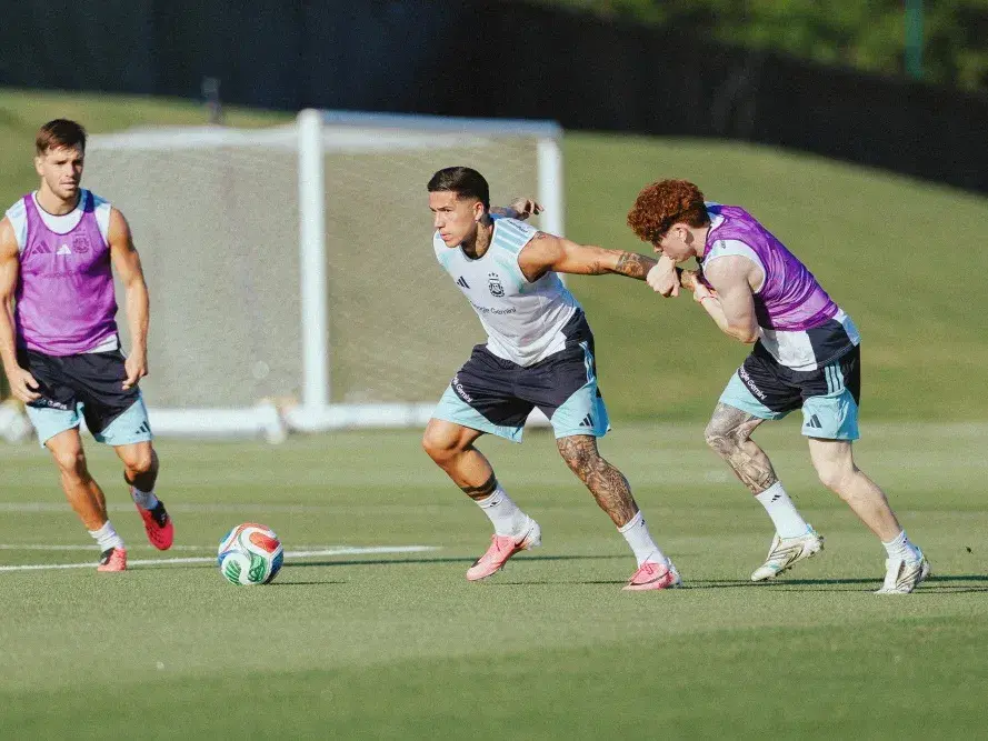 Argentina trabaja con un probable 11 para enfrentar el sábado a las 21 a Honduras. Foto:AFA