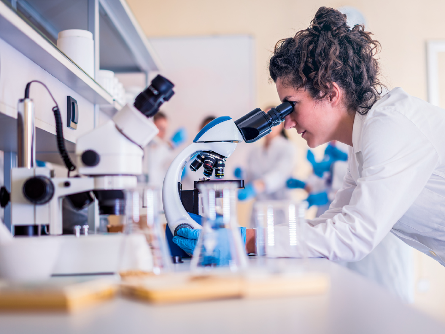 Revelan que solo el 22% de los altos puestos en ciencia y tecnología están ocupados por mujeres