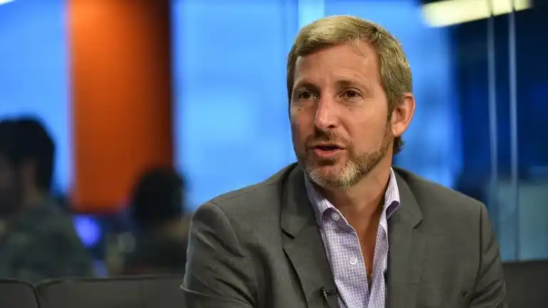 El Gobierno admitió que la inflación anual será superior al 25 por ciento