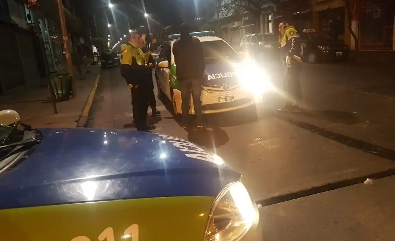 Lo detuvieron a una cuadra de la estación de servicio donde asaltó a un playero