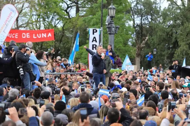 Macri prometió “la creación de empleo y la mejora del salario”