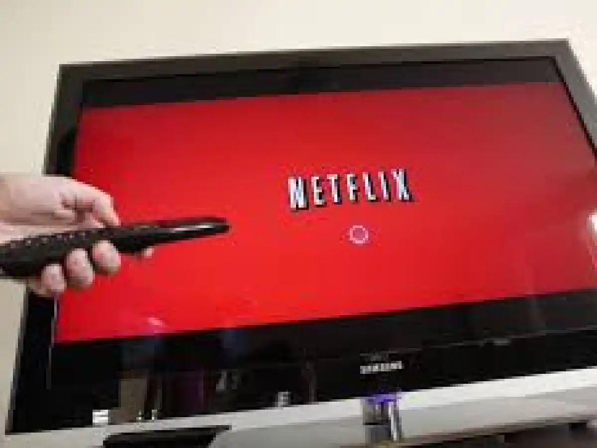 Habrá que pagar IVA por Netflix, Spotify y otras plataformas digitales a partir de este mes