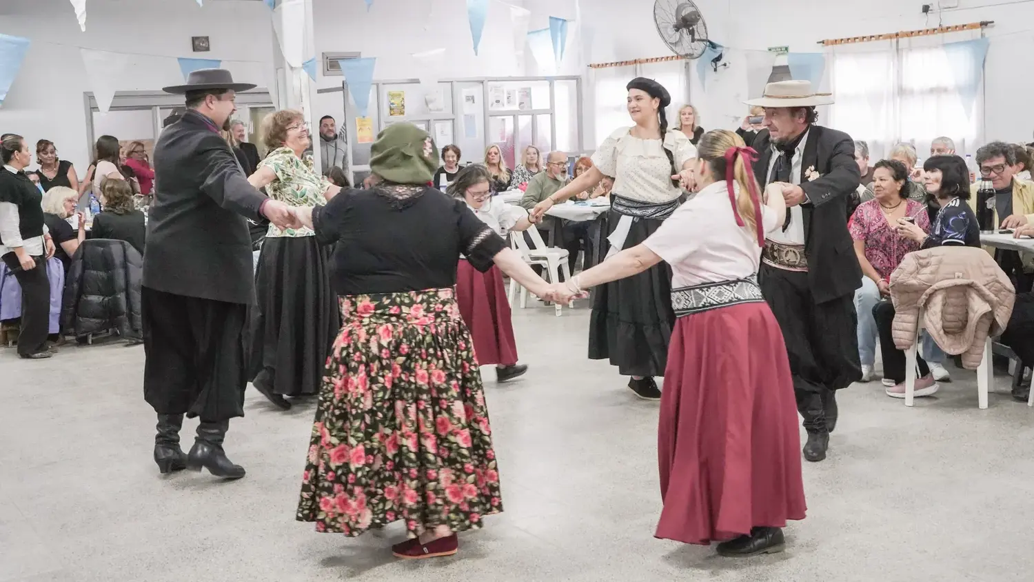 Una fiesta. Fue el encuentro de los jubilados