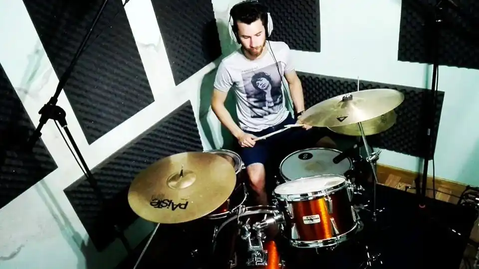 Daniel Giordano presentó su nuevo tema "Inconsciente" 