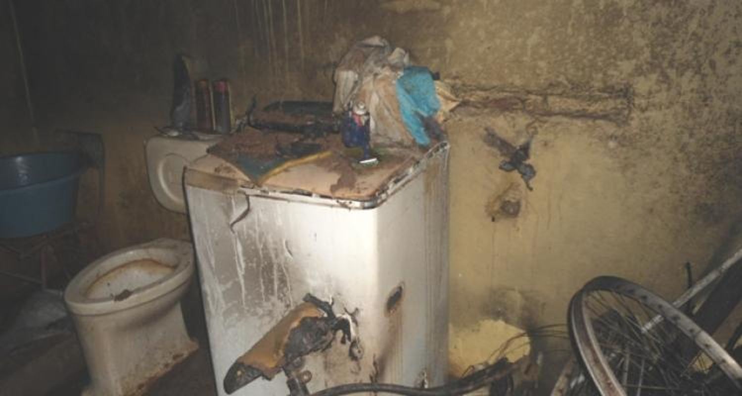 Incendio de vivienda en bajada de Chaves