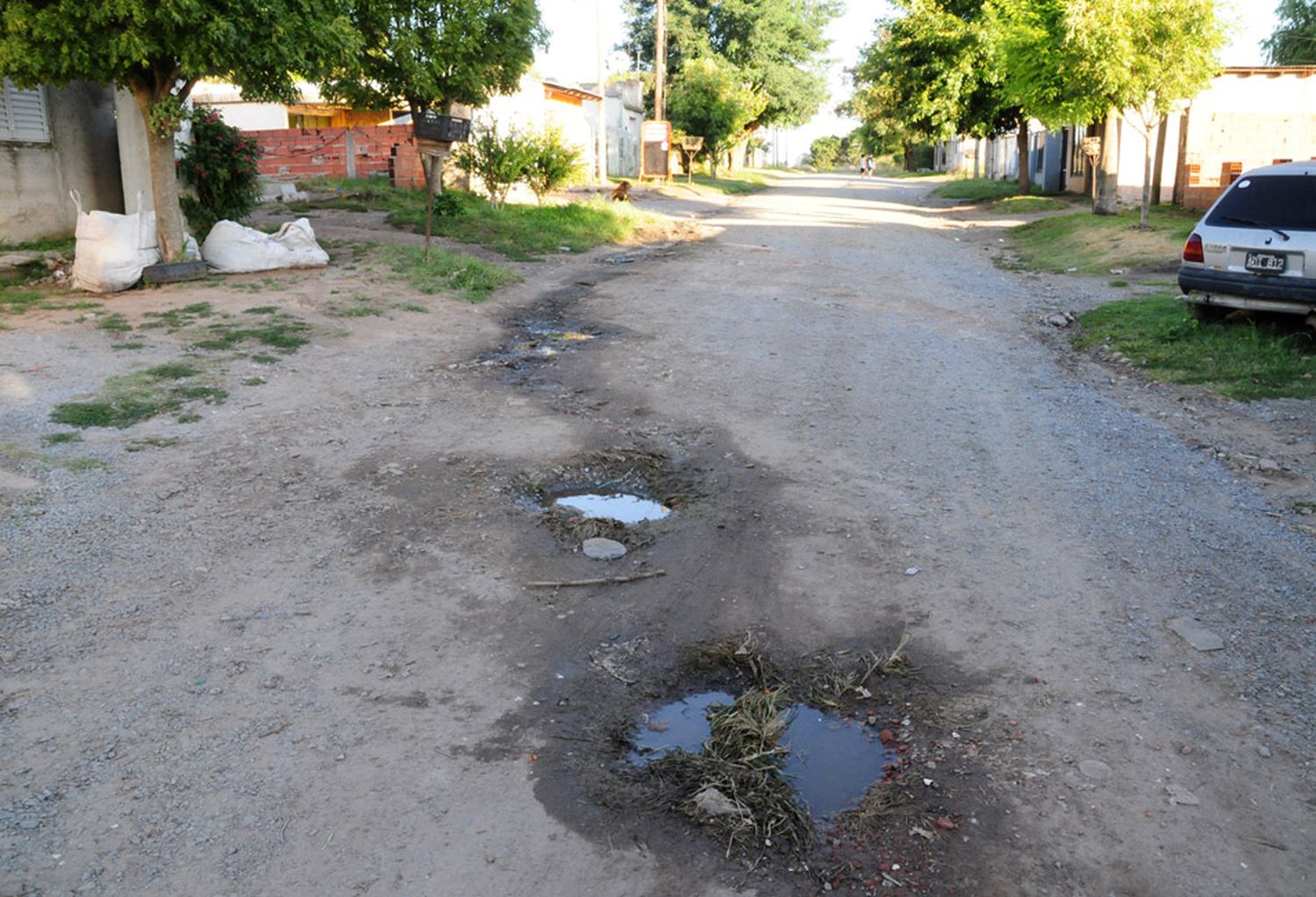 La falta de agua agobia a los vecinos de La Movediza  y ya están cansados del abandono del Municipio