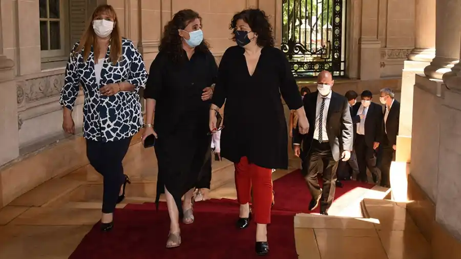 Exceptuarán del aislamiento a contactos estrechos con dos dosis y refuerzo