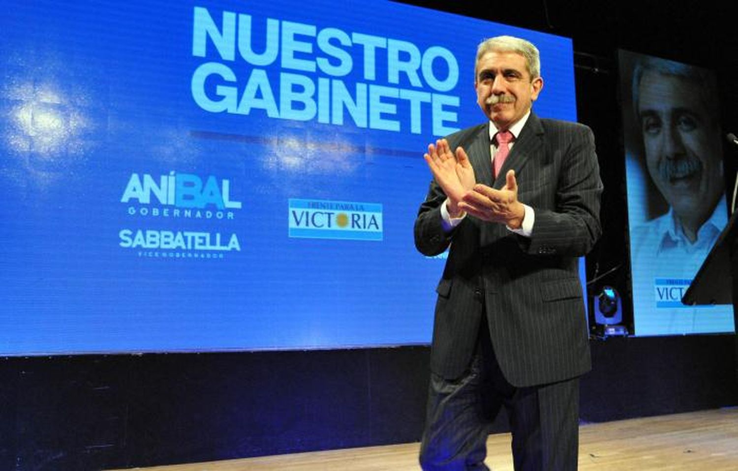Intendentes apoyan futuro gabinete de Aníbal
