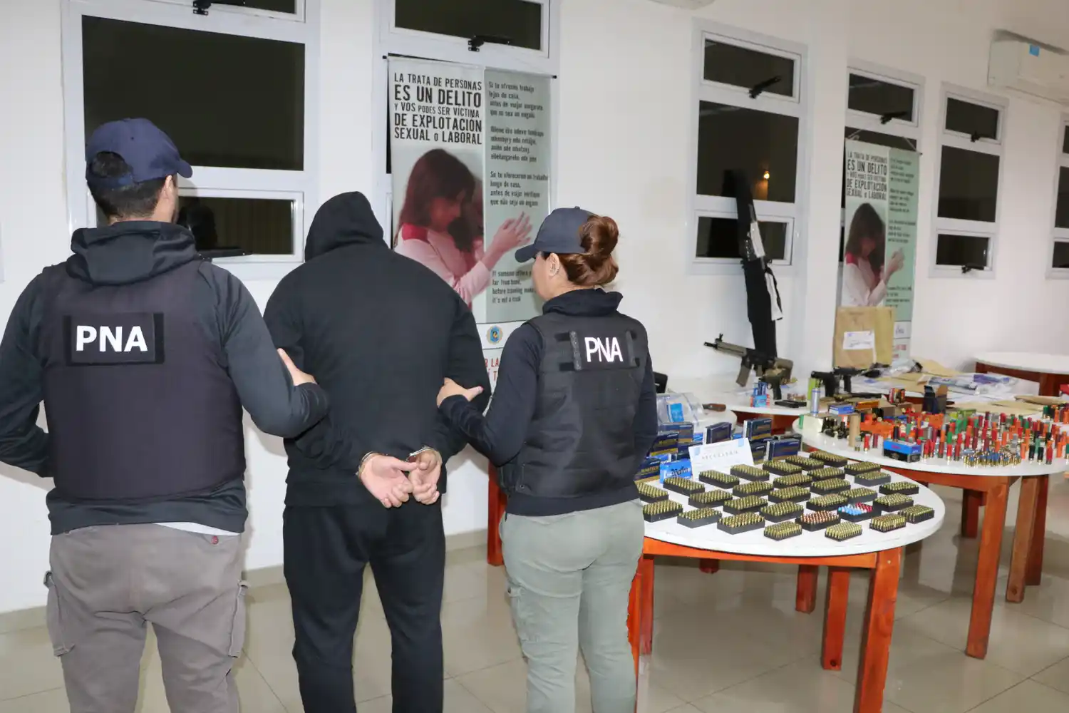 Allanamiento en Temperley: Prefectura detuvo a un hombre por trata e identificó a una presunta víctima