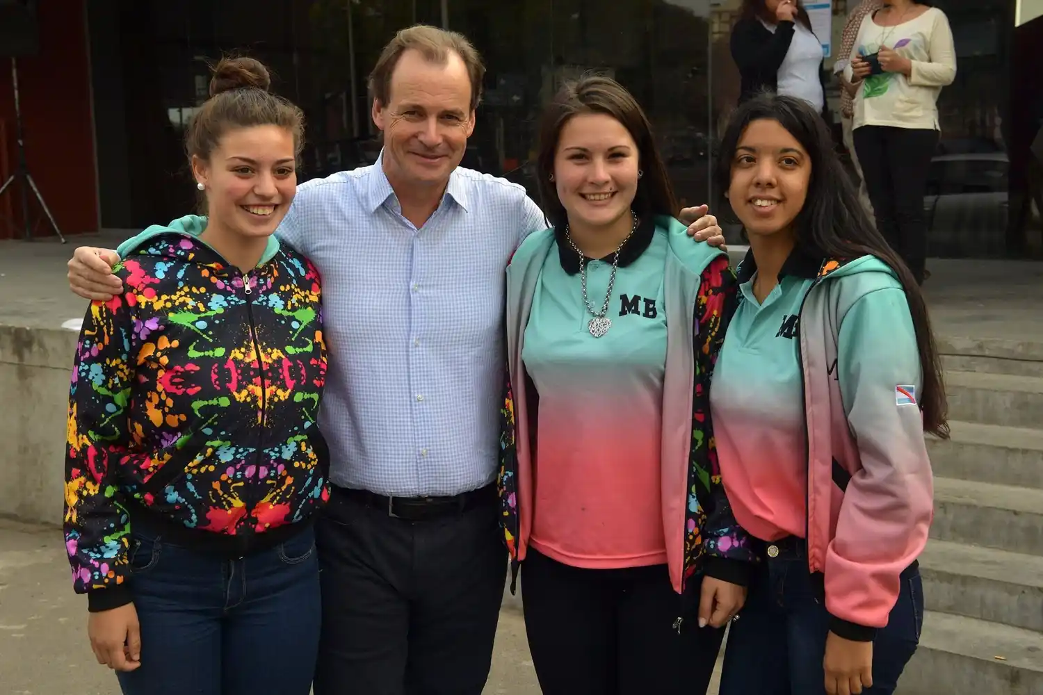 Bordet duplicará los montos para becas de nivel superior