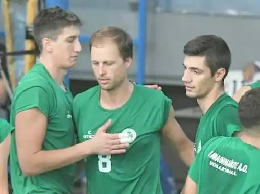 Traspié en el debut oficial de Jacobsen en el Panathinaikos