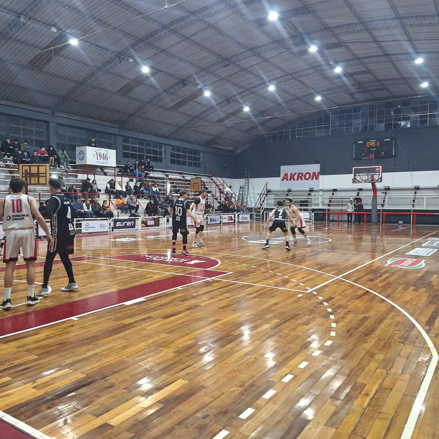 Con esta victoria, el “Albo” alcanzó su cuarto triunfo consecutivo en la Zona C de la Liga Cordobesa, consolidándose como el líder indiscutido de su grupo.