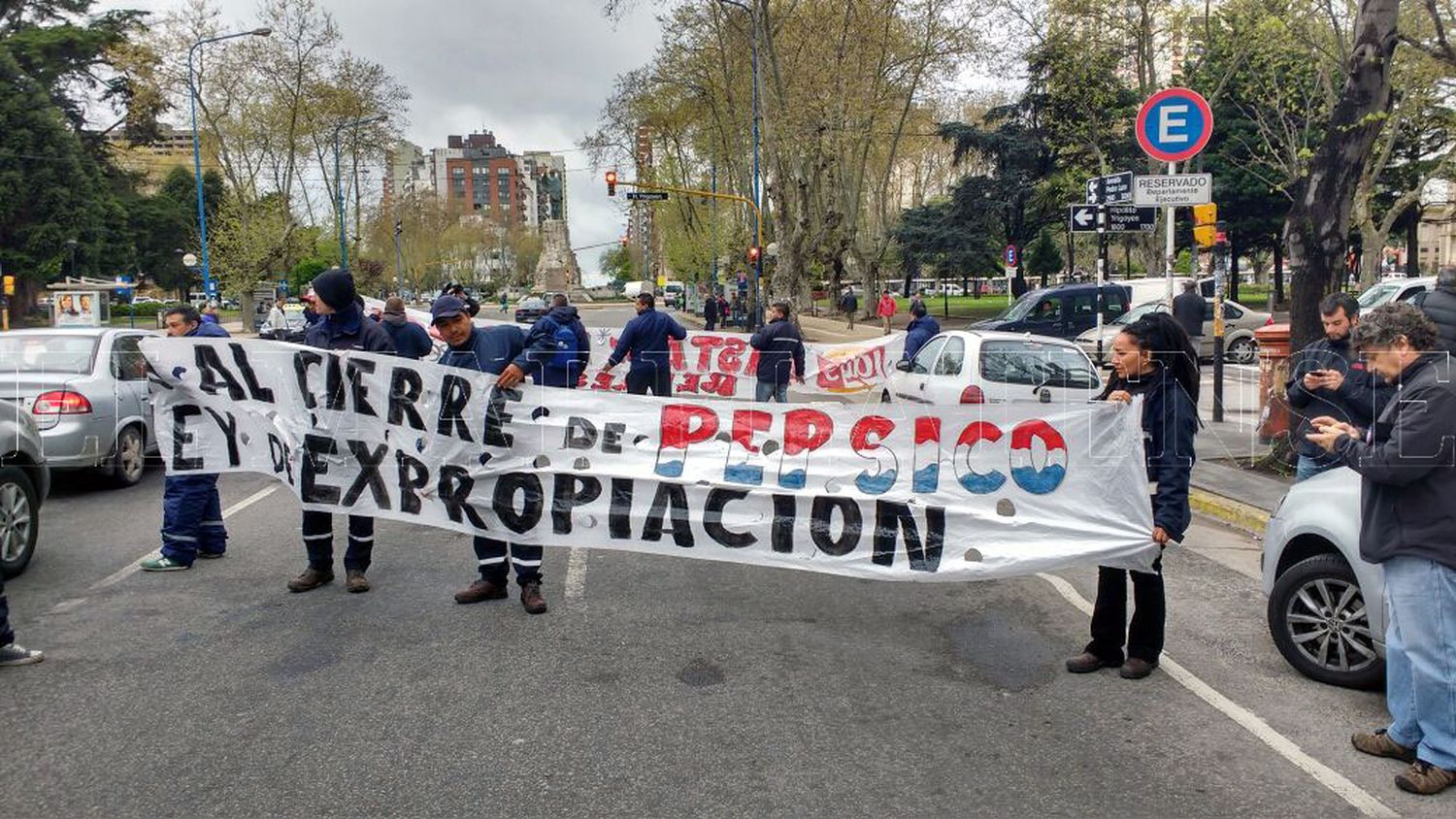 Empleados despedidos de Pepsico piden puestos de trabajo en la ciudad