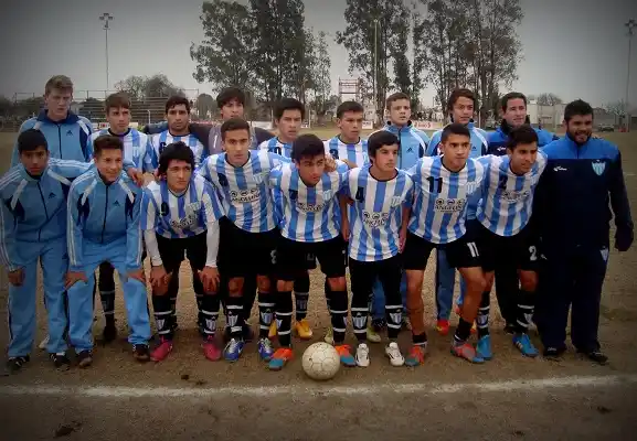 Sub-20: Juventud ganó y se cortó en las posiciones