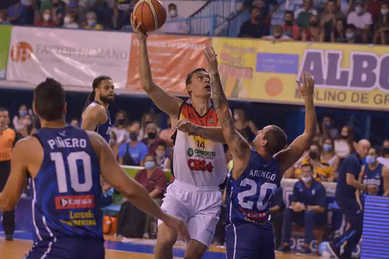 San Martín se tomó revancha y venció a Regatas en el Conte