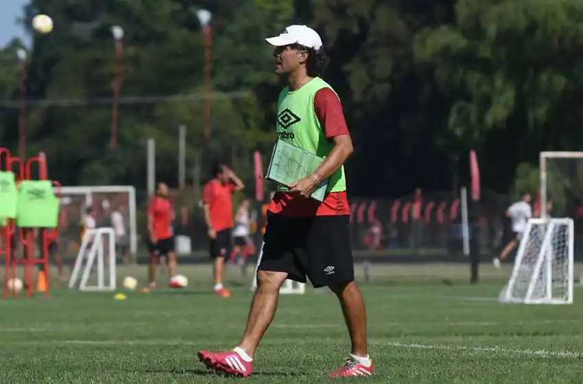 Bidoglio tiene el once: Figueroa por Insaurralde y Leal le ganó la pulseada a Fydriszewski