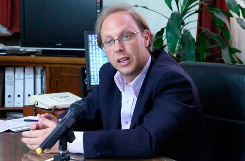 Saglione: “Pagaremos la cláusula gatillo hasta que las finanzas de la provincia lo puedan sostener”