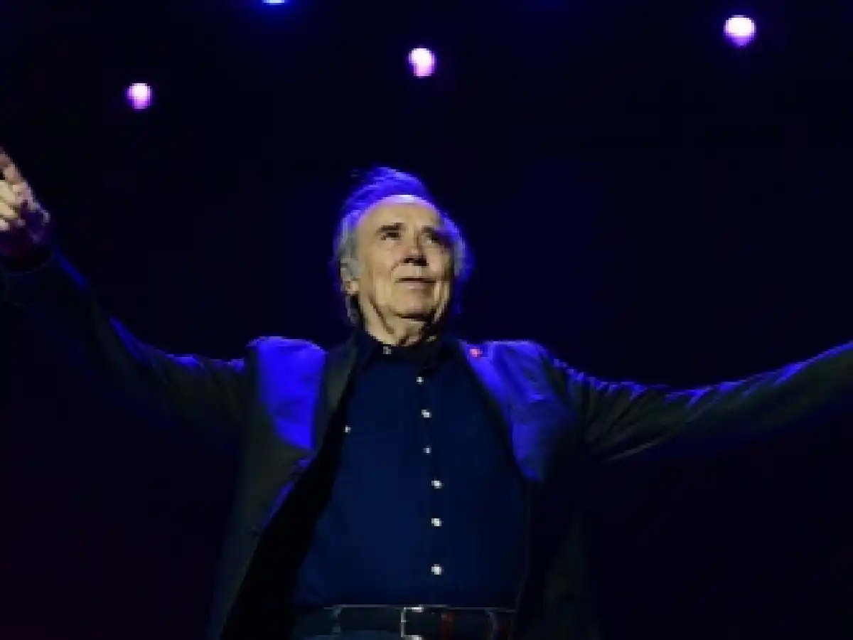La despedida de Serrat de la Argentina comenzó con un show histórico en Rosario