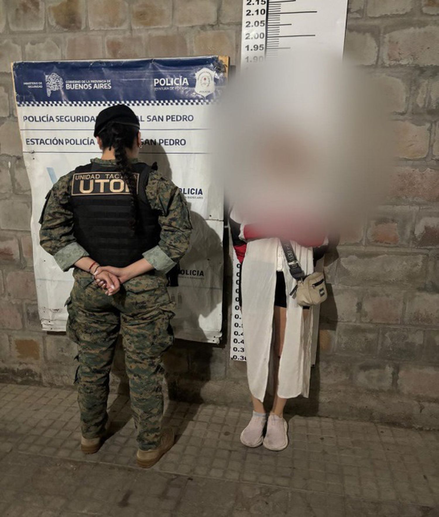 Mujer detenida por resistencia a la autoridad