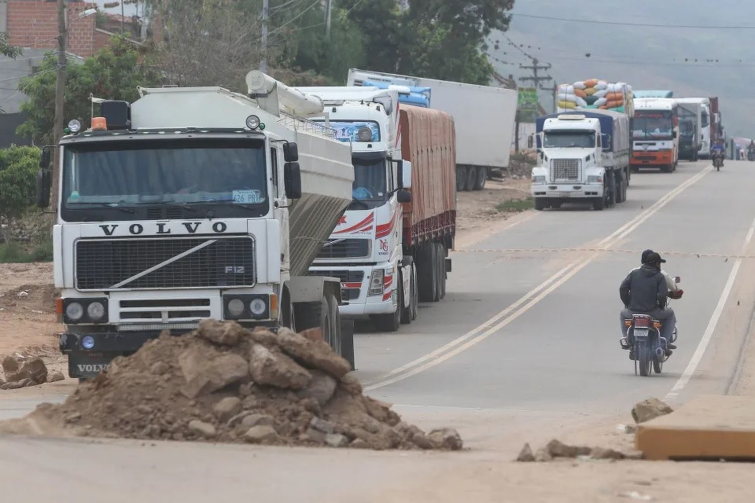 Los seguidores de Evo Morales continúan con el corte de rutas en Bolivia.