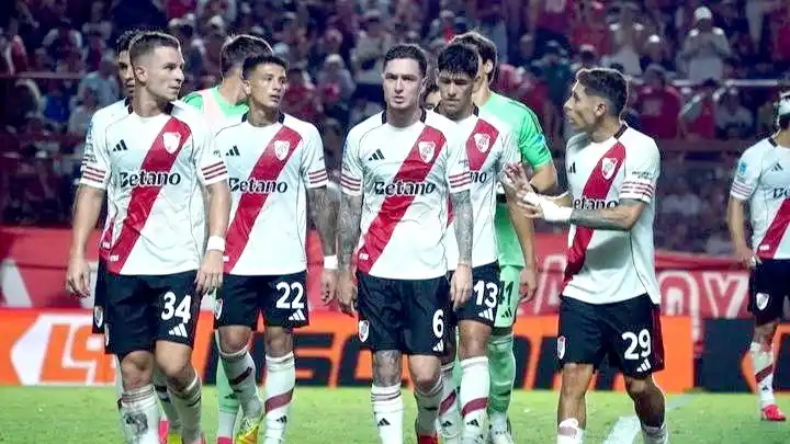River no levanta cabeza: perdió 1-0 ante Argentinos por un gol de Hernán López Muñoz
