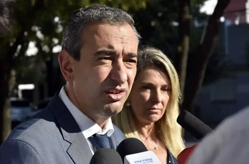 Javkin presentó sus propuestas en seguridad sumando mas cámaras y tecnología