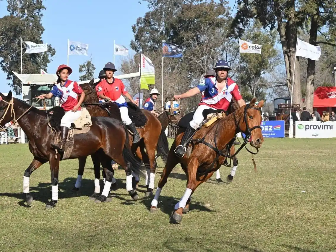 El equipo de la Sociedad Rural de Venado Tuerto mostró las cualidades del deporte nacional.
