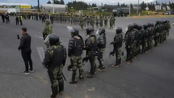 Ecuador declara estado de excepción ante radicalización de protestas