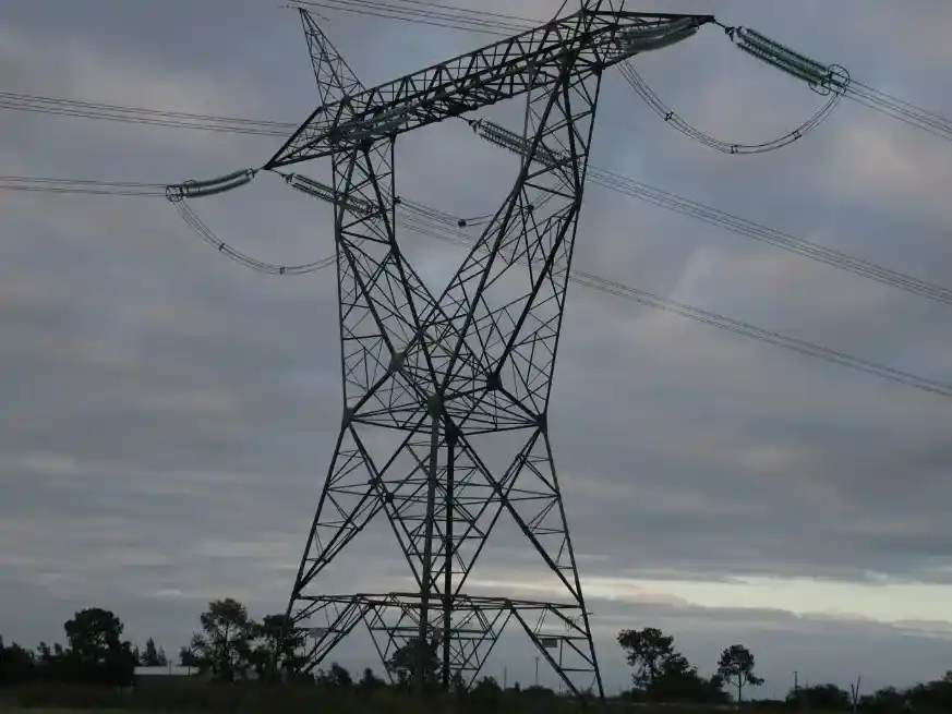 Energía eléctrica: la física manda antes que el mercado. Crédito: Manuel Fabatía