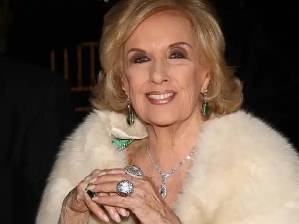 Mirtha sueña con tener en su mesa a Tinelli y a Susana