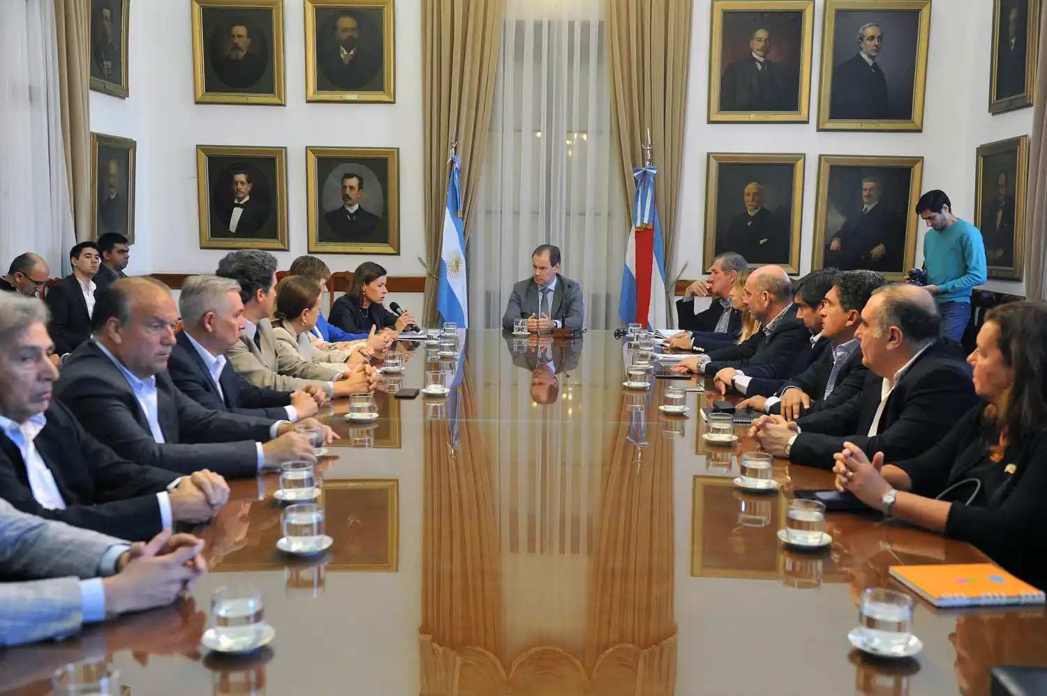 Bordet acordó trabajar con el Consejo Empresario de Entre Ríos en un plan de obras