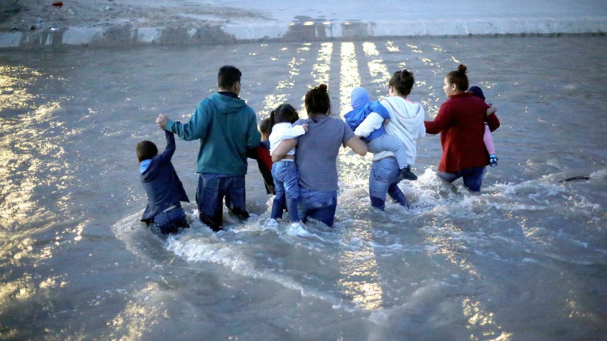 ¡HISTÓRICO RÉCORD! Al menos 50.000 venezolanos cruzaron frontera México – EE.UU. en septiembre
