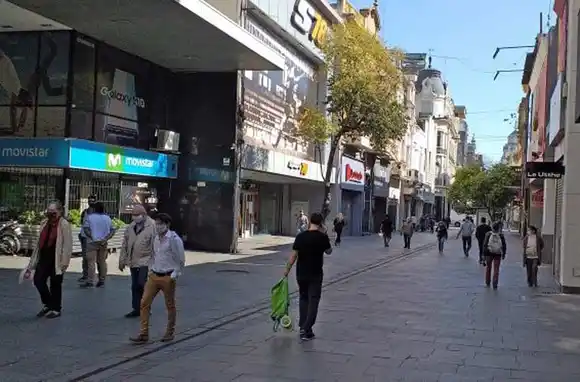 Anuncian asistencia económica provincial para comercios y pymes de Rosario golpeados por la pandemia