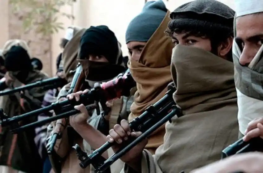 Talibanes atacaron el aeropuerto de la segunda ciudad más grande de Afganistán