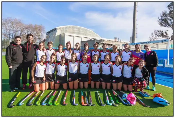 El plantel de Mar del Plata Sub-16 "B". (Foto: Diego Landi)