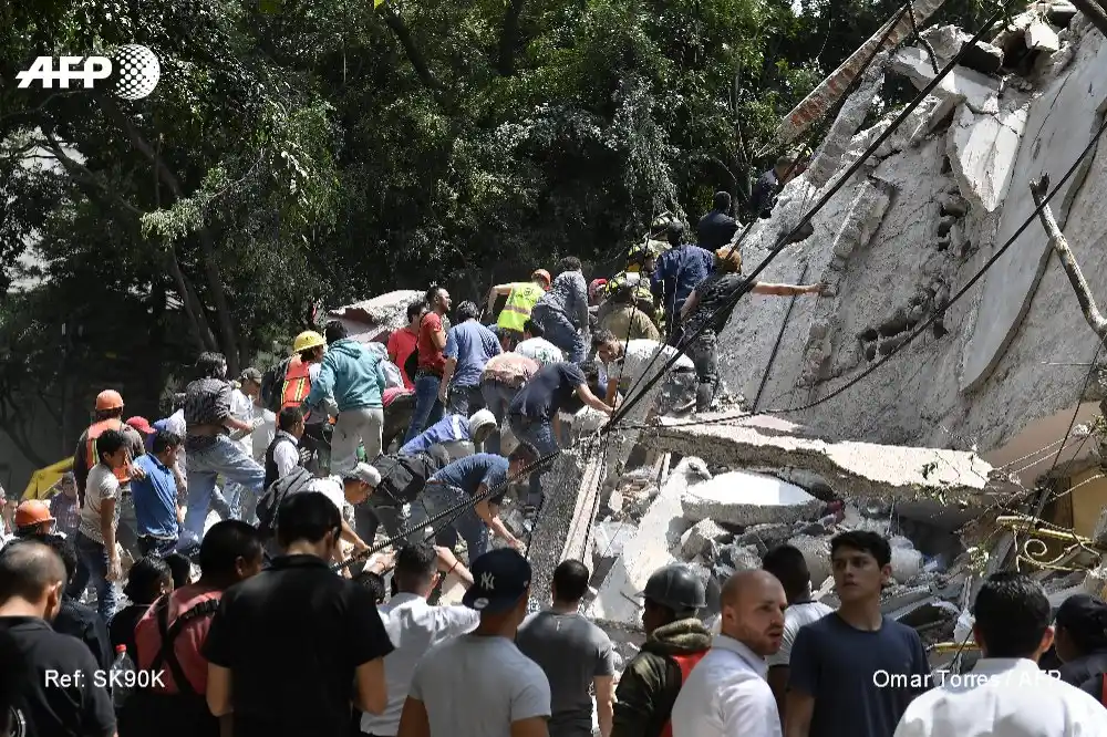 Devastador terremoto de 7.1 destruye edificios y paraliza a México